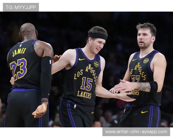 东契奇+里夫斯组合掀起联盟新潮流